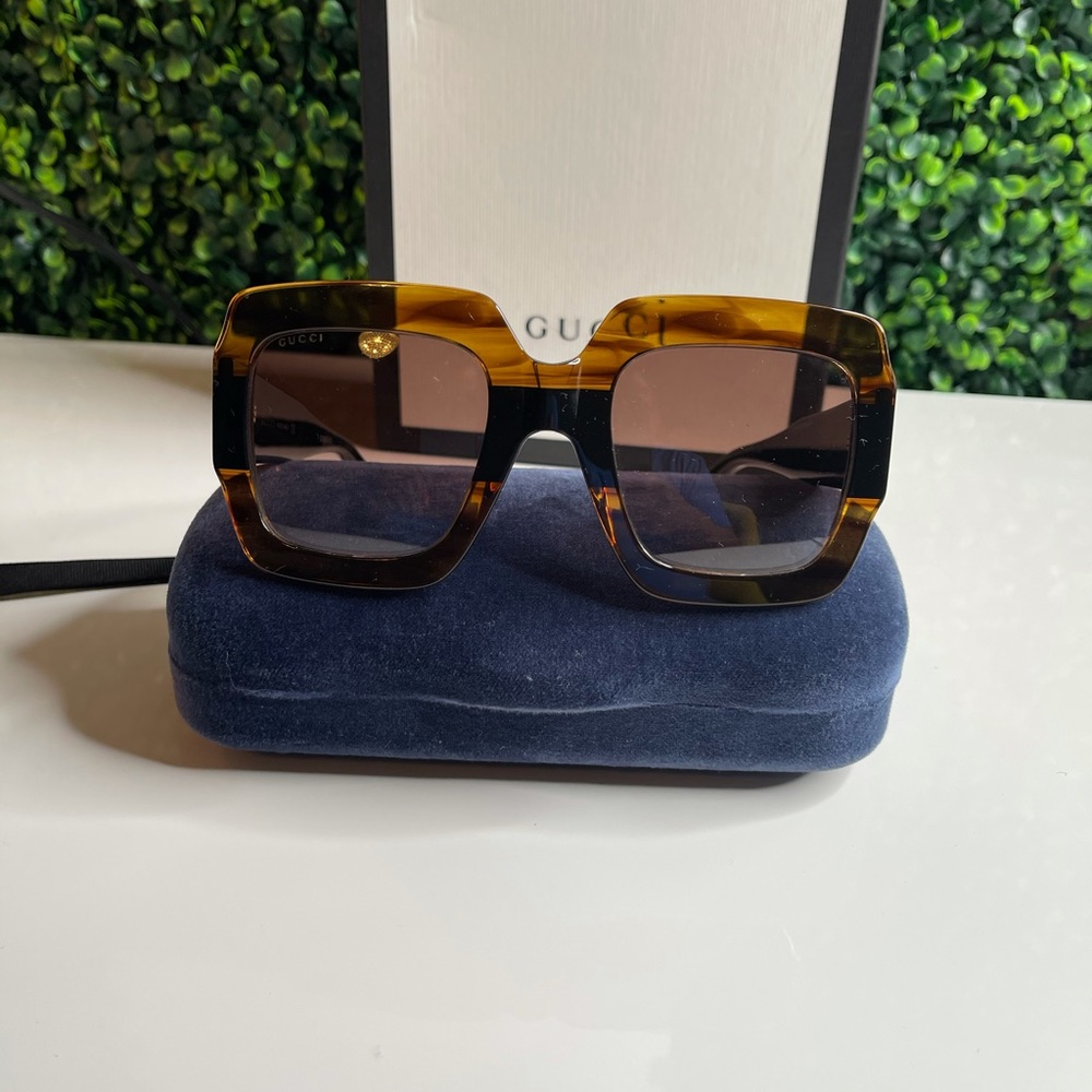 Gucci Tortoise Oversized Square- Black Acetate